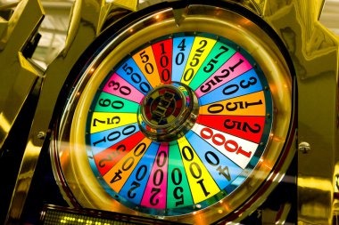 Payout settlement display Winning payline highlighted with bonus payout amount displayed and account balance updated